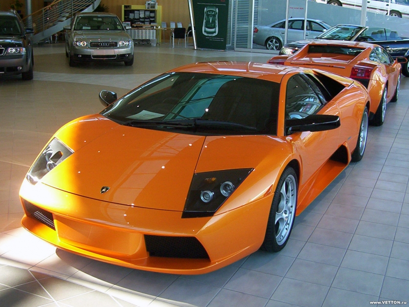 Lamborghini оранжевая 2000