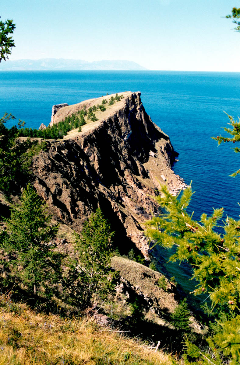 Байкал вертикальное фото