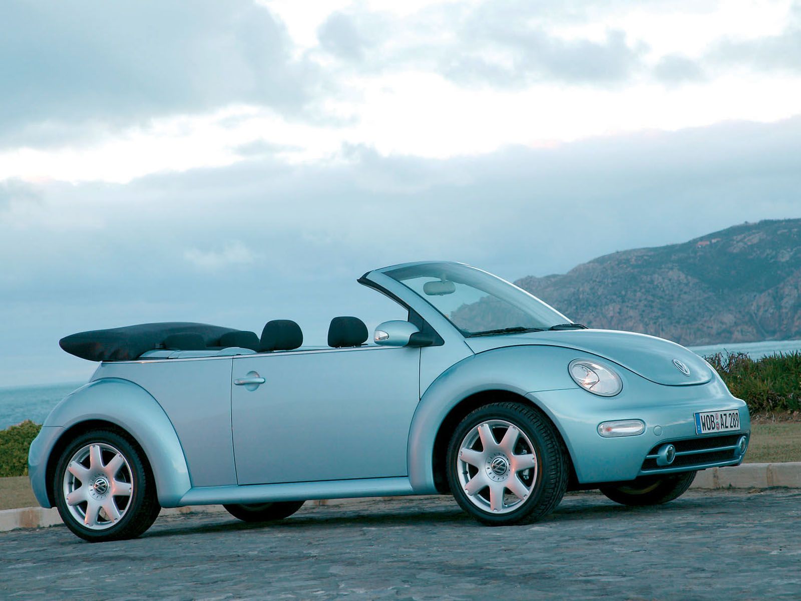 Volkswagen New Beetle Convertible 2 0 Turbo