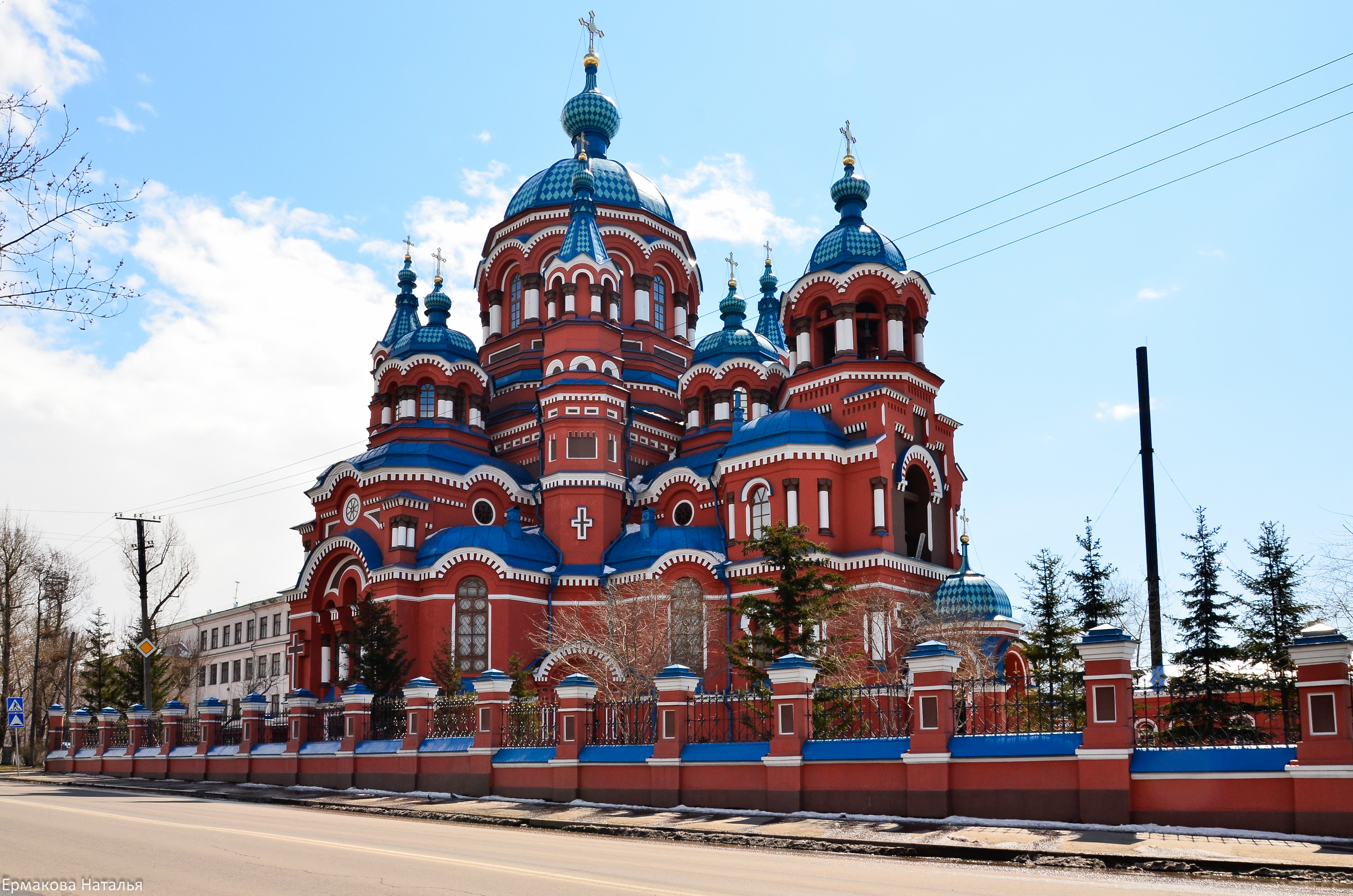 Казанская церковь. Церковь Казанской Божьей матери Иркутск. Храм иконы Казанской Божьей матери Иркутск. Иркутск Церковь иконы Божией матери Иркутск Казанской. Храм Иркутска Казанский собор.