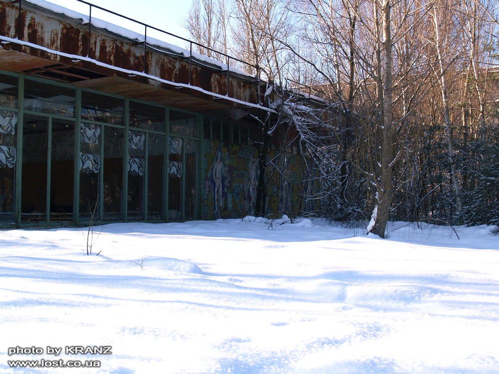 Припять 2009. Припять посёлок Лесной. Ул Энтузиастов 2 Припять. Припять 14 апреля 1972 года. Ул Энтузиастов 2 Припять автомобили.