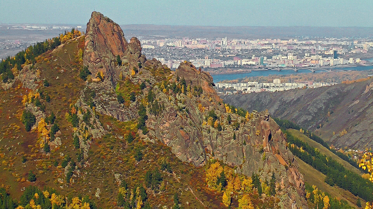 Так мак. Такмак Красноярск гора. Гора такмак Красноярские столбы. Горы столбы Красноярск скала такмак. Такмак Красноярск столбы.