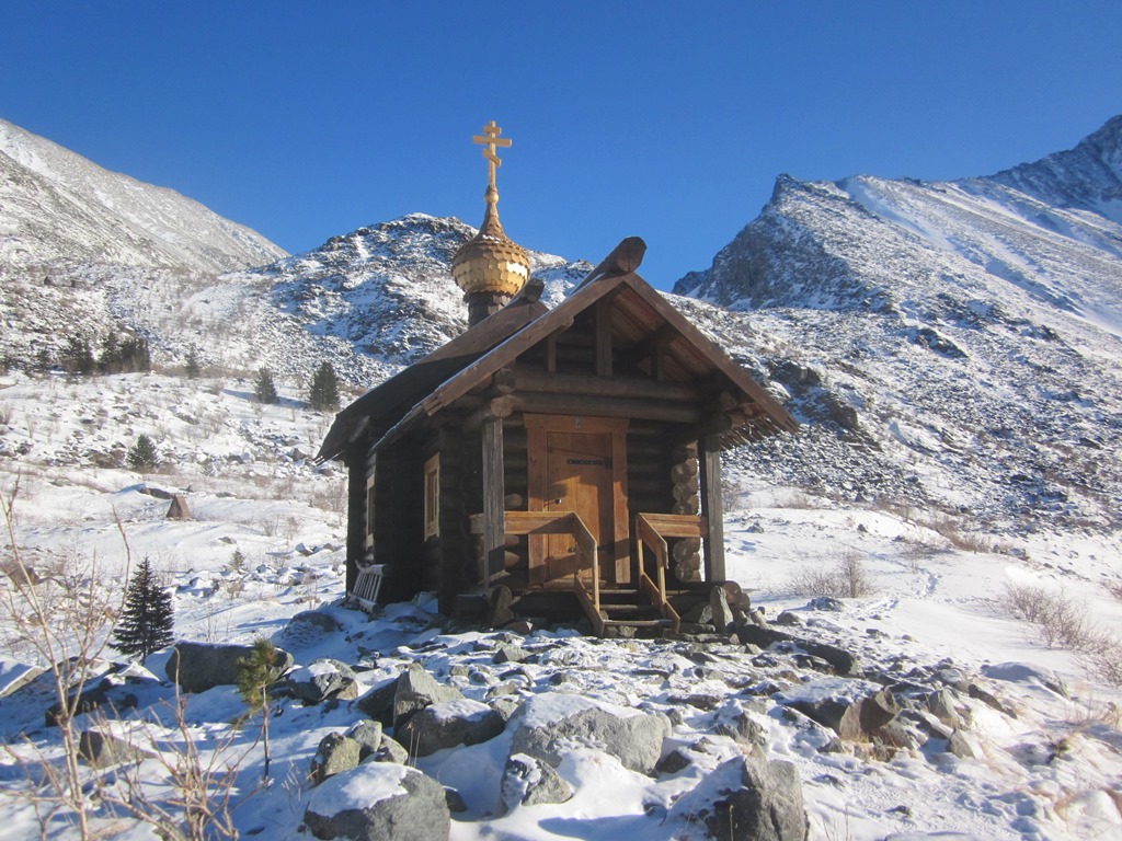 Церковь в горах на Алтае